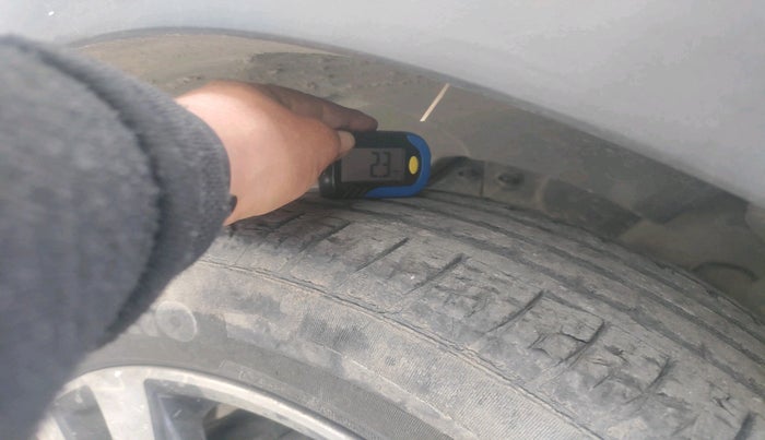 2019 Nissan Kicks XV PREMIUM O DUAL TONE DIESEL, Diesel, Manual, 33,188 km, tyre