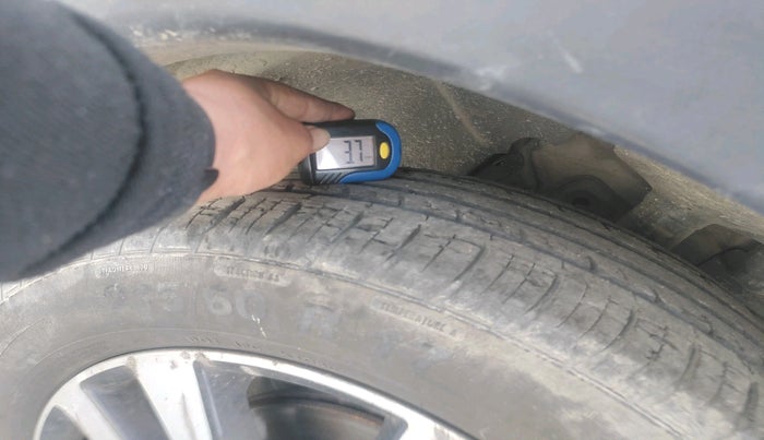 2019 Nissan Kicks XV PREMIUM O DUAL TONE DIESEL, Diesel, Manual, 33,188 km, tyre