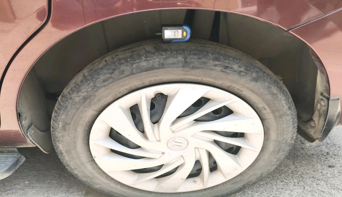 2022 Maruti Ertiga VXI CNG, CNG, Manual, 68,125 km, tyre