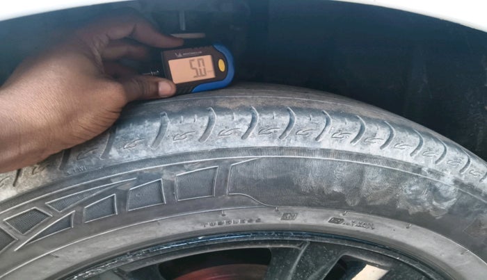 2015 Chevrolet Cruze LTZ AT, Diesel, Automatic, 81,447 km, tyre