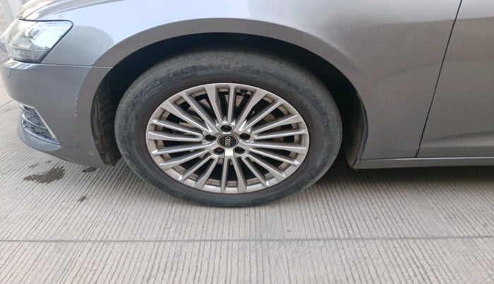 2021 Audi A6 45 TFSI PREMIUM PLUS, Petrol, Automatic, 50,842 km, tyre