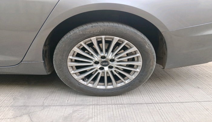 2021 Audi A6 45 TFSI PREMIUM PLUS, Petrol, Automatic, 50,842 km, tyre