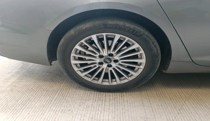 2021 Audi A6 45 TFSI PREMIUM PLUS, Petrol, Automatic, 50,842 km, tyre