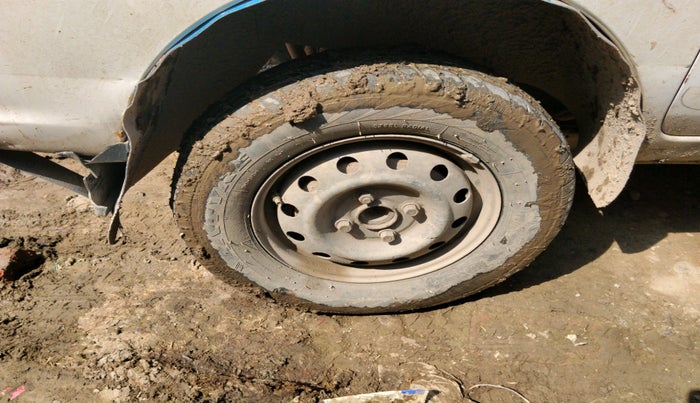 2011 Maruti Eeco 5 STR WITH A/C+HTR CNG, CNG, Manual, 1,09,403 km, tyre