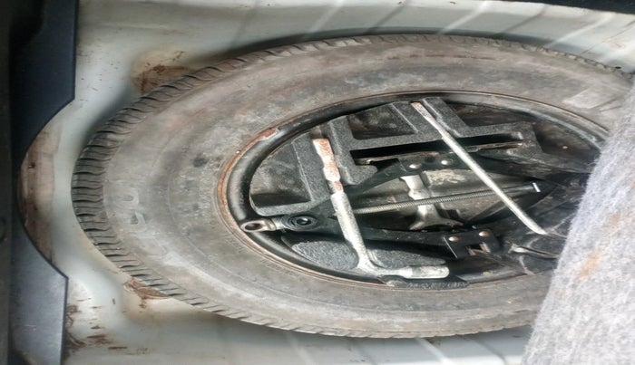 2020 Tata ALTROZ XZ PETROL, Petrol, Manual, 80,129 km, tyre