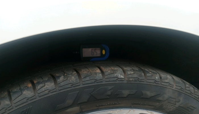 2020 Tata ALTROZ XZ PETROL, Petrol, Manual, 80,129 km, tyre