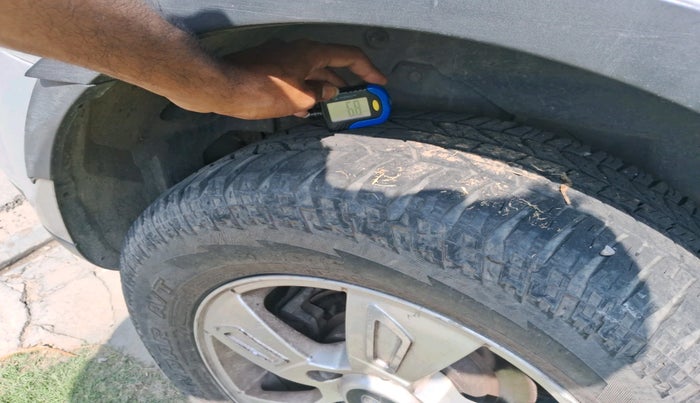 2013 Mahindra XUV500 W8, Diesel, Manual, 1,57,729 km, tyre