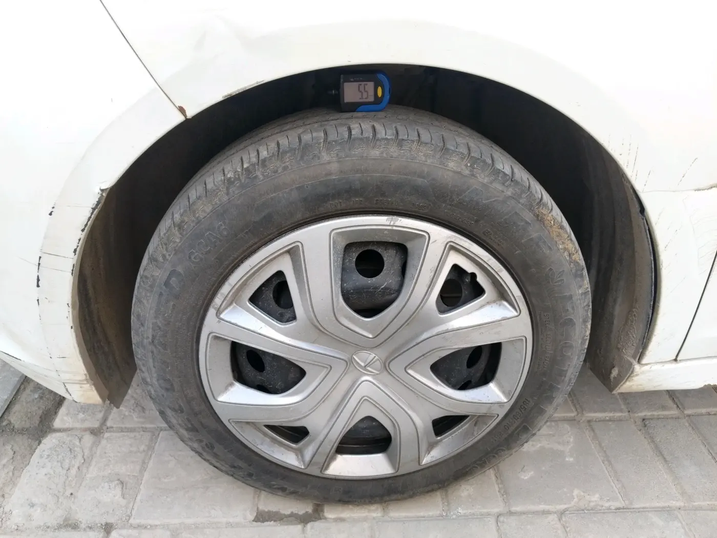 2023 Tata ALTROZ XM PETROL, Petrol, Manual, 26,701 km, tyre