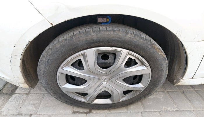 2023 Tata ALTROZ XM PETROL, Petrol, Manual, 26,701 km, tyre