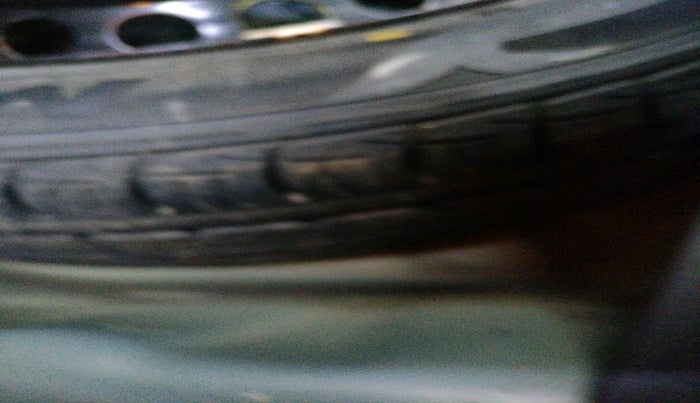 2016 Maruti Baleno ALPHA PETROL 1.2, Petrol, Manual, 84,750 km, tyre