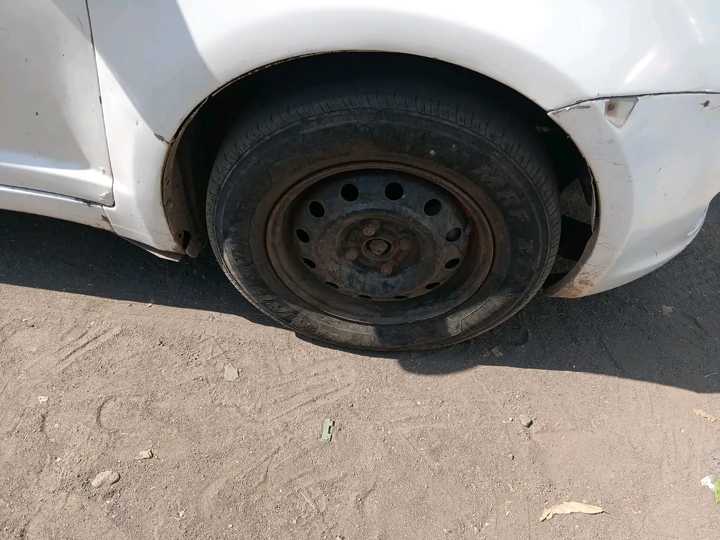 2007 Maruti Swift VDI, Diesel, Manual, 1,05,239 km, tyre