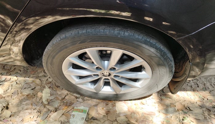 2017 Skoda Octavia 2.0 TDI CR STYLE PLUS AT, Diesel, Automatic, 72,030 km, tyre