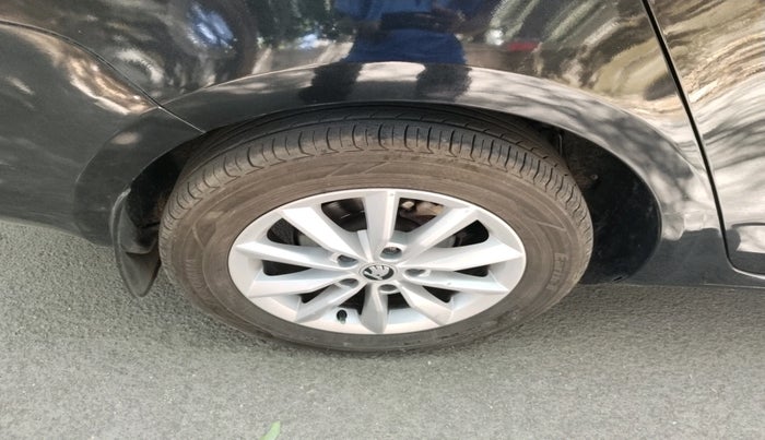 2017 Skoda Octavia 2.0 TDI CR STYLE PLUS AT, Diesel, Automatic, 72,030 km, tyre