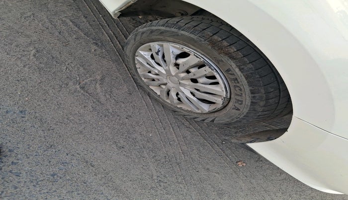 2022 Honda Amaze 1.2L I-VTEC E, Petrol, Manual, 48,577 km, tyre