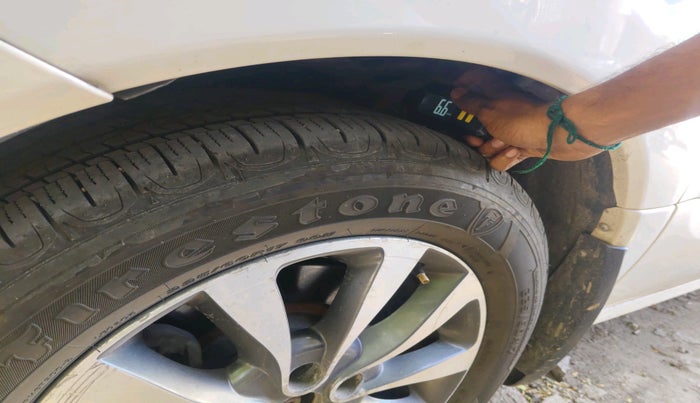 2012 Renault Koleos 4x4 AT, Diesel, Automatic, 1,28,991 km, tyre