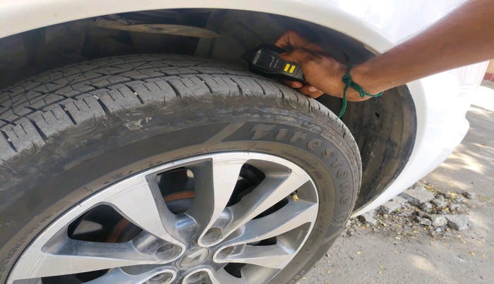 2012 Renault Koleos 4x4 AT, Diesel, Automatic, 1,28,991 km, tyre