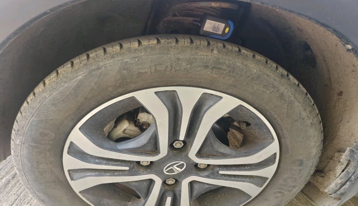 2022 Tata TIAGO NRG XT MT, Petrol, Manual, 3,756 km, tyre