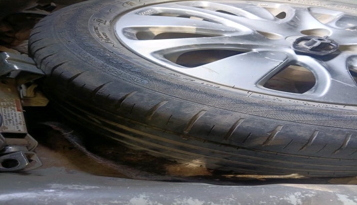 2018 Maruti Baleno ZETA PETROL 1.2, Petrol, Manual, 1,12,883 km, tyre