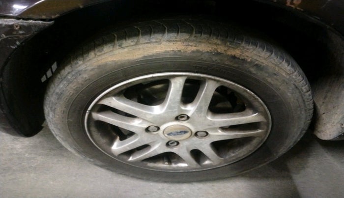 2011 Ford Fiesta Classic SXI 1.6 PETROL, Petrol, Manual, 99,061 km, tyre