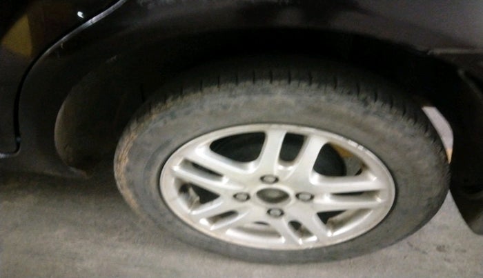 2011 Ford Fiesta Classic SXI 1.6 PETROL, Petrol, Manual, 99,061 km, tyre