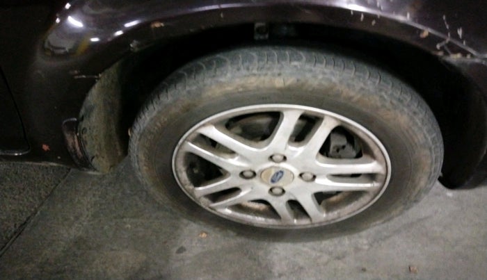 2011 Ford Fiesta Classic SXI 1.6 PETROL, Petrol, Manual, 99,061 km, tyre