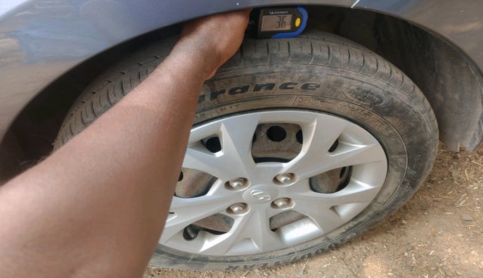 2016 Hyundai Grand i10 SPORTZ 1.2 KAPPA VTVT, Petrol, Manual, 50,940 km, tyre