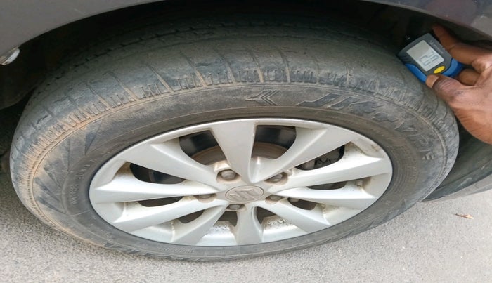 2015 Maruti Ertiga ZXI, Petrol, Manual, 50,908 km, tyre