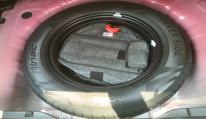 2024 Hyundai VENUE S(O) 1.2, Petrol, Manual, 8,522 km, tyre