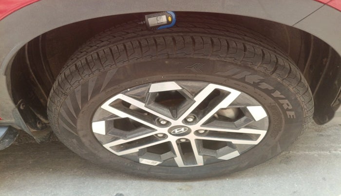 2024 Hyundai VENUE S(O) 1.2, Petrol, Manual, 8,522 km, tyre