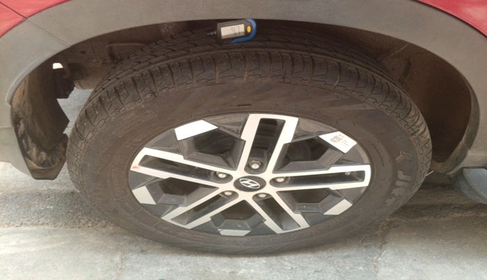 2024 Hyundai VENUE S(O) 1.2, Petrol, Manual, 8,522 km, tyre