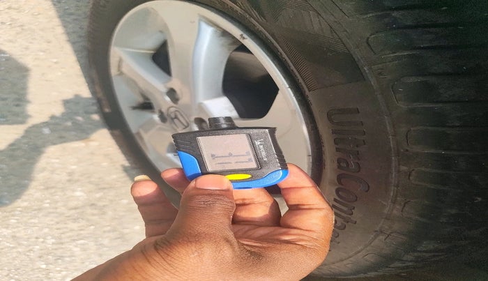 2014 Honda City 1.5L I-DTEC V, Diesel, Manual, 2,13,834 km, tyre