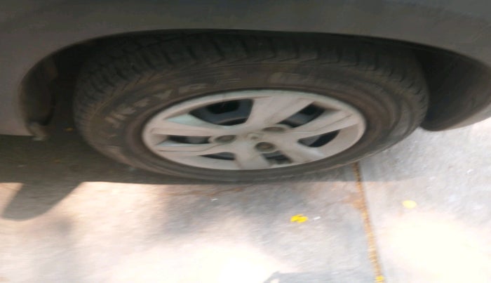 2018 Renault Kwid RXL 1.0 AMT, Petrol, Automatic, 47,612 km, tyre