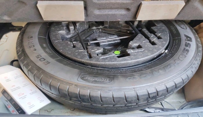 2016 Hyundai Creta SX PLUS AT 1.6 DIESEL, Diesel, Automatic, 1,31,740 km, tyre