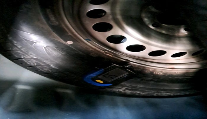 2019 Maruti Baleno SIGMA PETROL 1.2, Petrol, Manual, 76,286 km, tyre