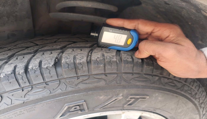 2018 Mahindra XUV500 W10 AT, Diesel, Automatic, 79,036 km, tyre