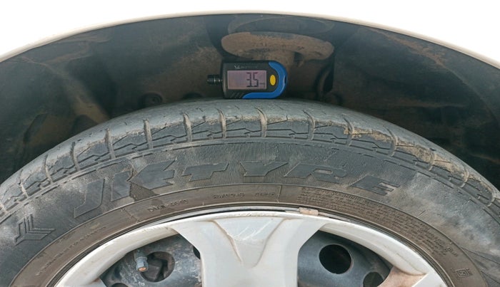 2014 Ford Ecosport TREND 1.5L PETROL, Petrol, Manual, 1,09,347 km, tyre