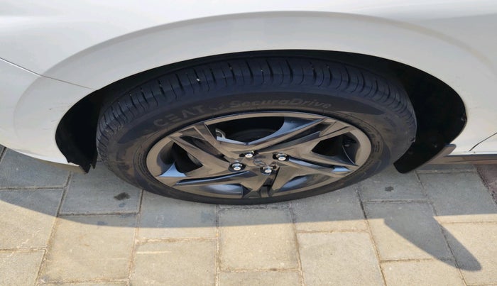 2022 Hyundai NEW I20 Sportz 1.2 IVT, Petrol, Automatic, 22,429 km, tyre