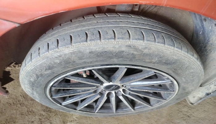 2014 Volkswagen Polo HIGHLINE1.2L, Petrol, Manual, 57,271 km, tyre