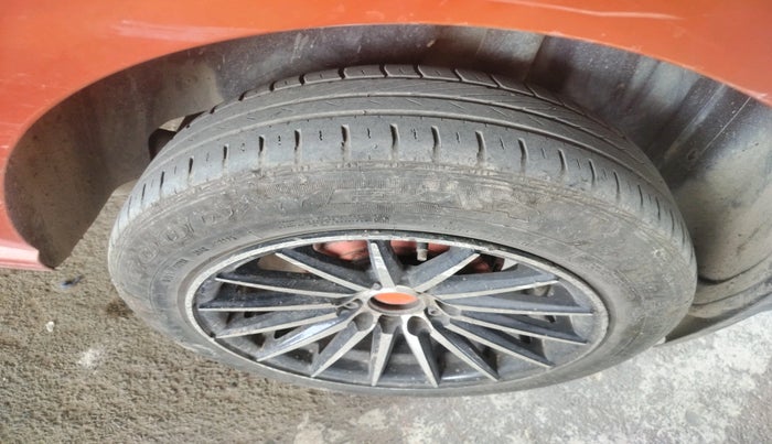 2014 Volkswagen Polo HIGHLINE1.2L, Petrol, Manual, 57,271 km, tyre