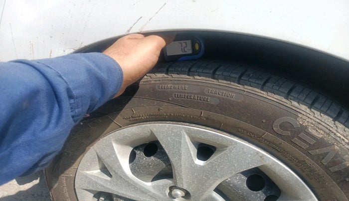 2016 Hyundai Grand i10 SPORTZ 1.2 KAPPA VTVT, CNG, Manual, 51,261 km, tyre