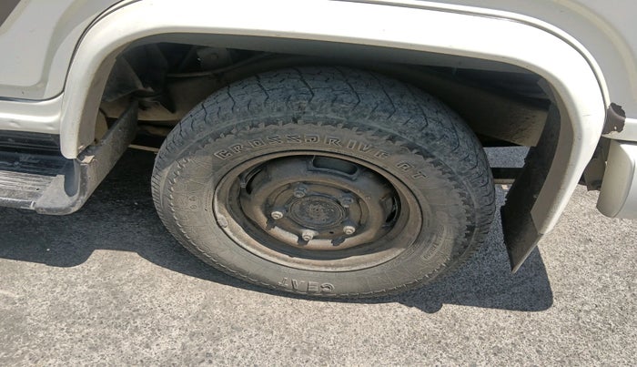 2021 Mahindra Bolero B6, Diesel, Manual, 57,967 km, tyre