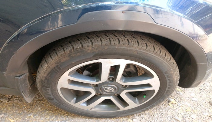 2017 Tata Hexa XT 4X2 6 STR, Diesel, Manual, 1,25,270 km, tyre