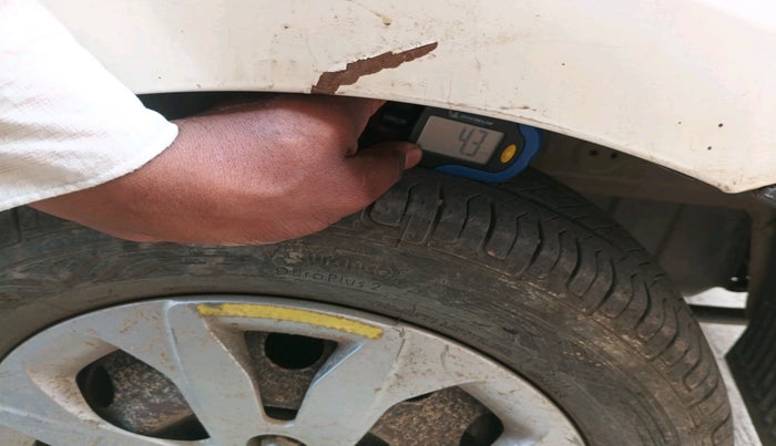 2018 Hyundai Eon SPORTZ, Petrol, Manual, 89,226 km, tyre