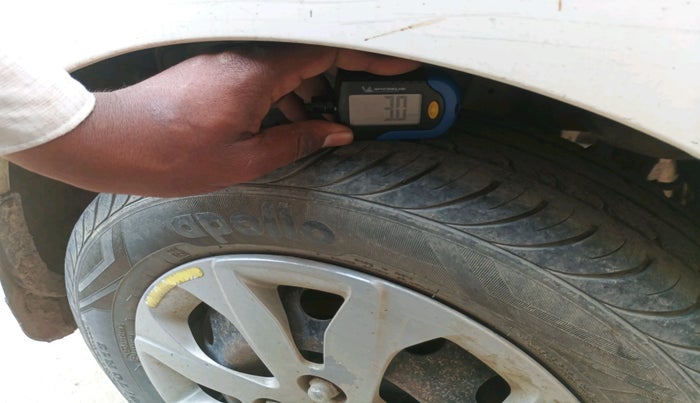 2018 Hyundai Eon SPORTZ, Petrol, Manual, 89,226 km, tyre