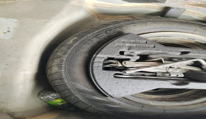 2014 Maruti Celerio VXI, Petrol, Manual, 1,38,230 km, tyre