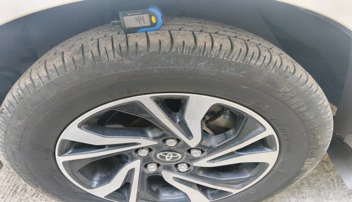 2023 Toyota Innova Crysta 2.4 VX 7STR, Diesel, Manual, 48,609 km, tyre