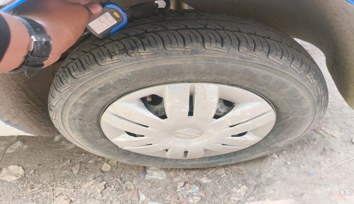 2017 Maruti Alto 800 LXI CNG, CNG, Manual, 82,618 km, tyre