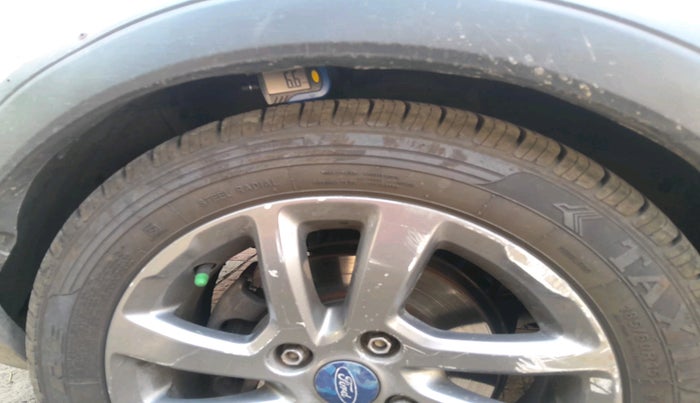 2019 Ford FREESTYLE TITANIUM 1.2 PETROL, Petrol, Manual, 1,38,057 km, tyre