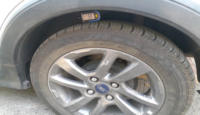 2019 Ford FREESTYLE TITANIUM 1.2 PETROL, Petrol, Manual, 1,38,057 km, tyre