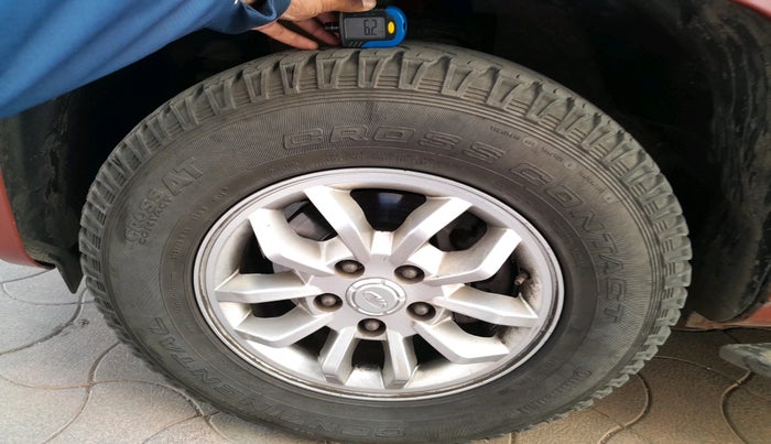 2016 Mahindra TUV300 T8, Diesel, Manual, 1,28,969 km, tyre